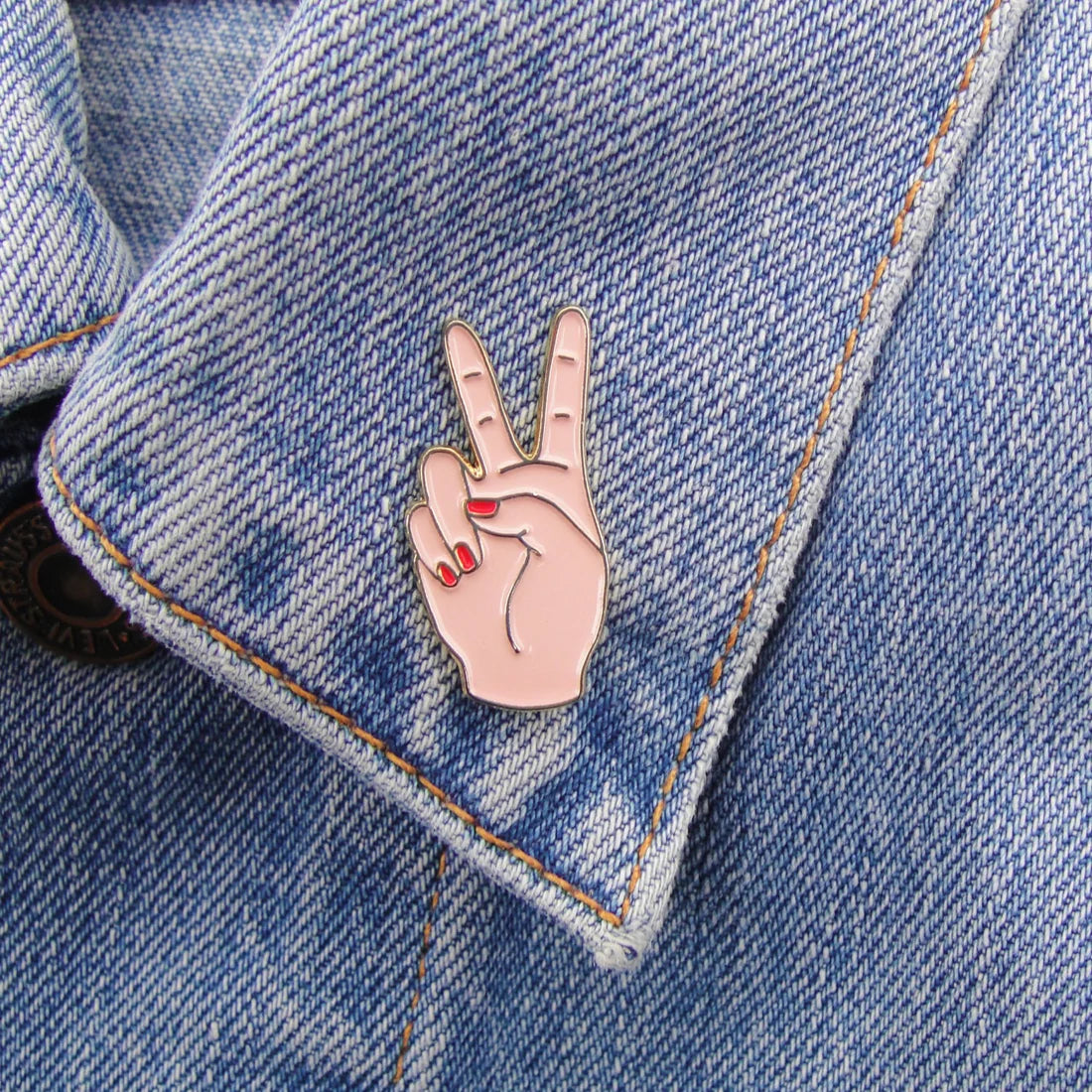 Peace out pin | Coucou Suzette - de inKijk