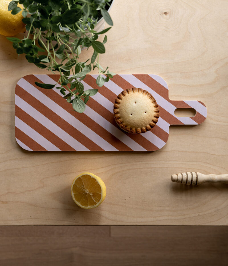 Chop & Serve board Stripes - amber/grey - 13x33 cm | Muurla