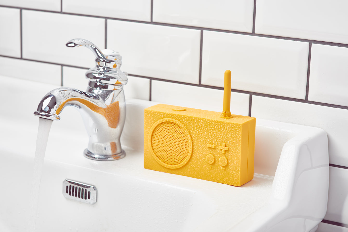 Radio & Bluetooth speaker - Tykho 3 - Yellow | Lexon