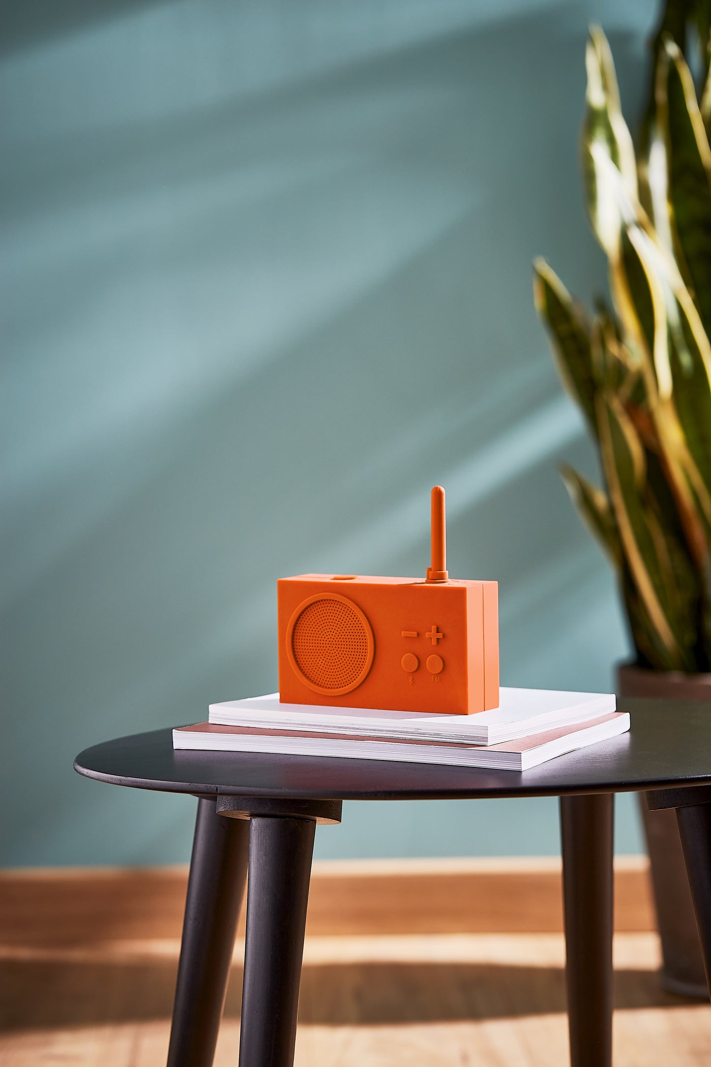 Radio & Bluetooth speaker - Tykho 3 - Orange | Lexon