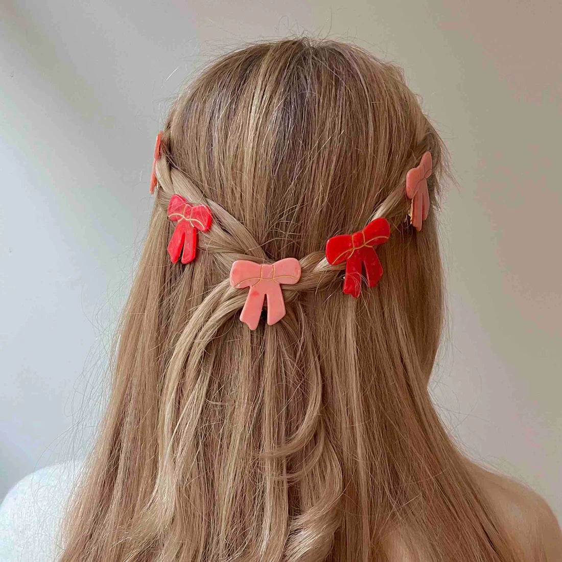 red bow hair clip