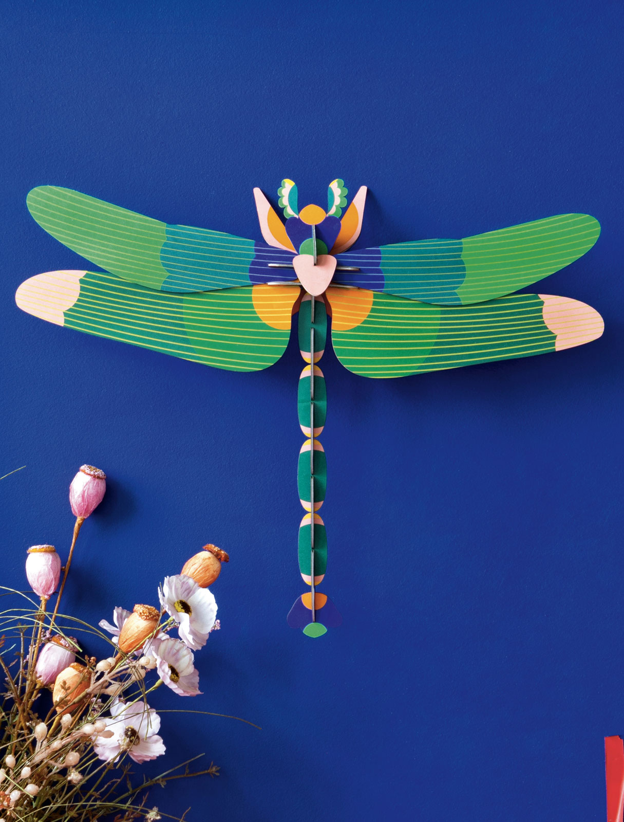 Giant Green Dragonfly - muurdecoratie | Studio Roof