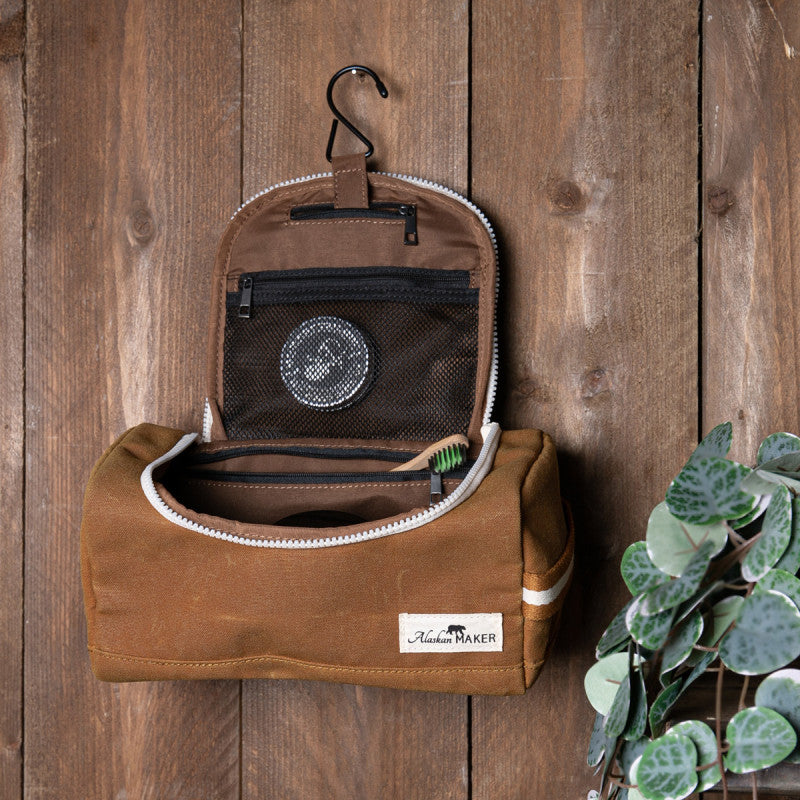 Eco-friendly toiletry bag Kenaï - mustard | Alaskan Maker